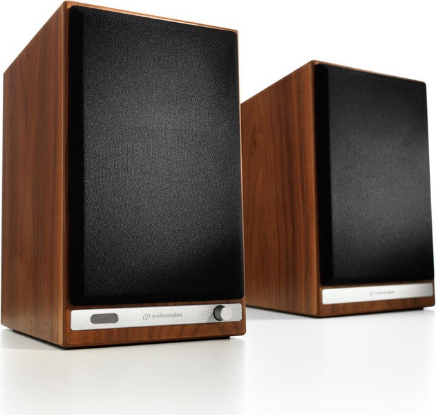 The grills on the HD 6 really harkens back to the glory days of old school audio