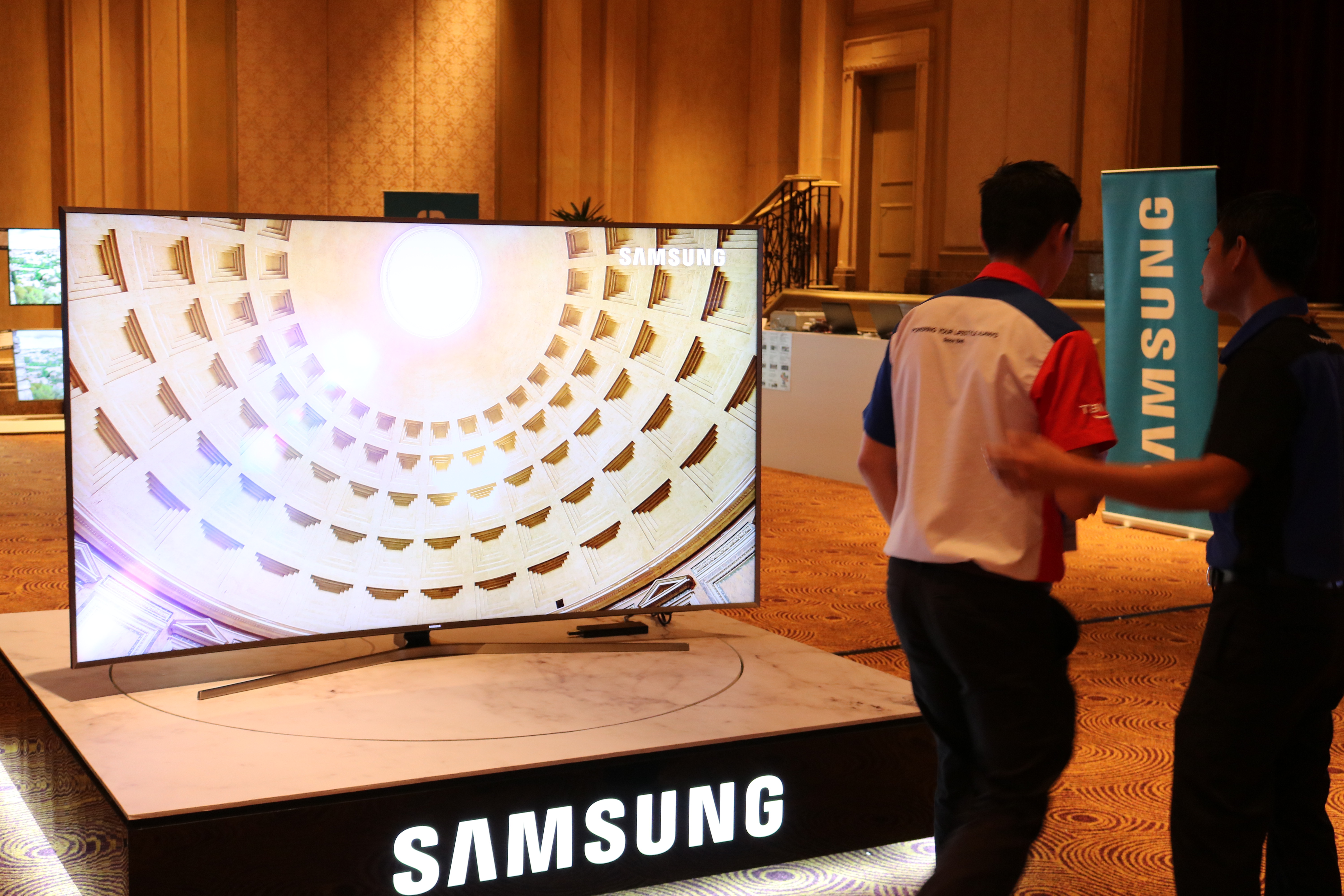 Samsungs huge SUHD TV