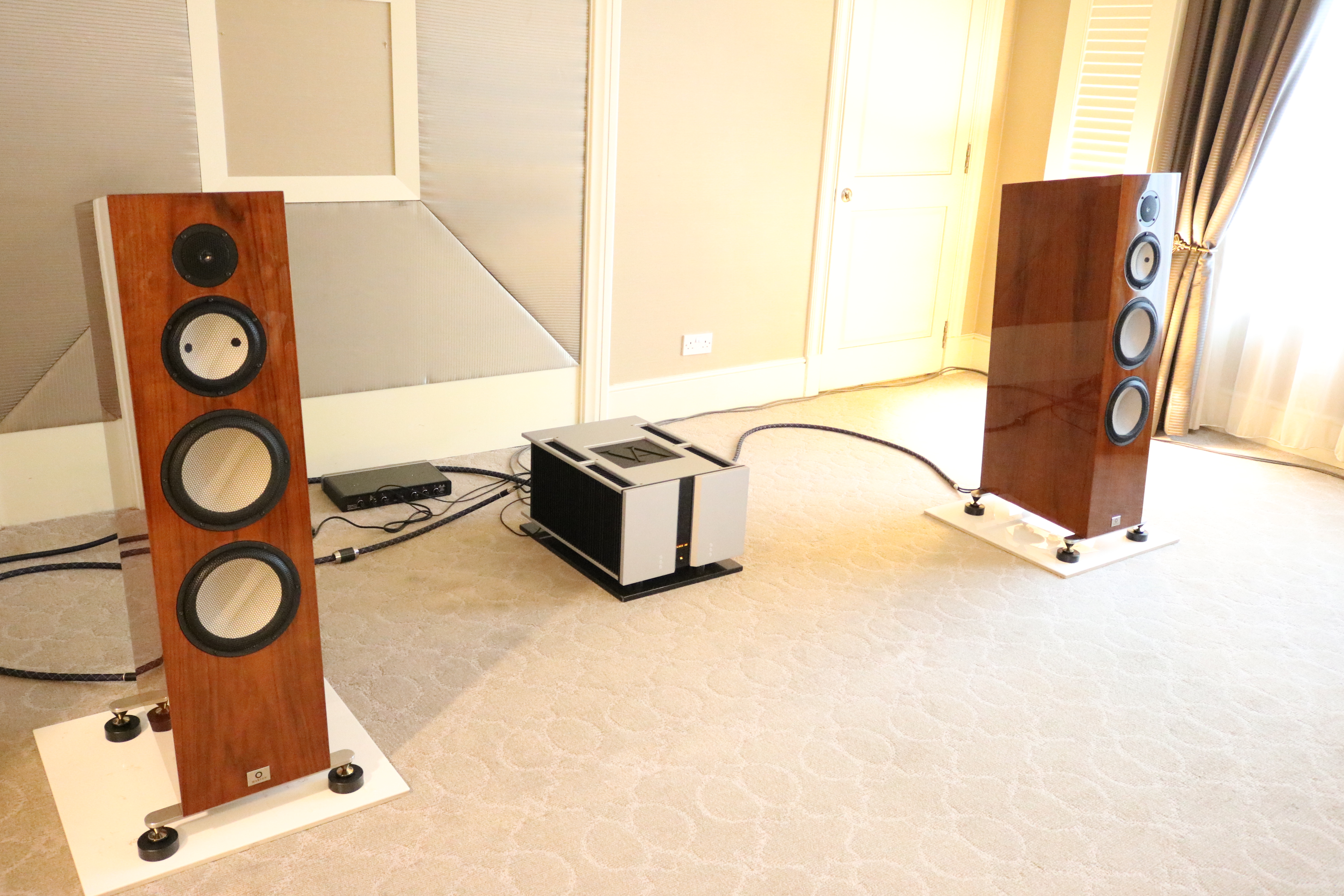 Marten Bird 2 speakers, Vitus pre and power amps, CD transport and DAC and Dohmann turntable in the Swedisn statement room.