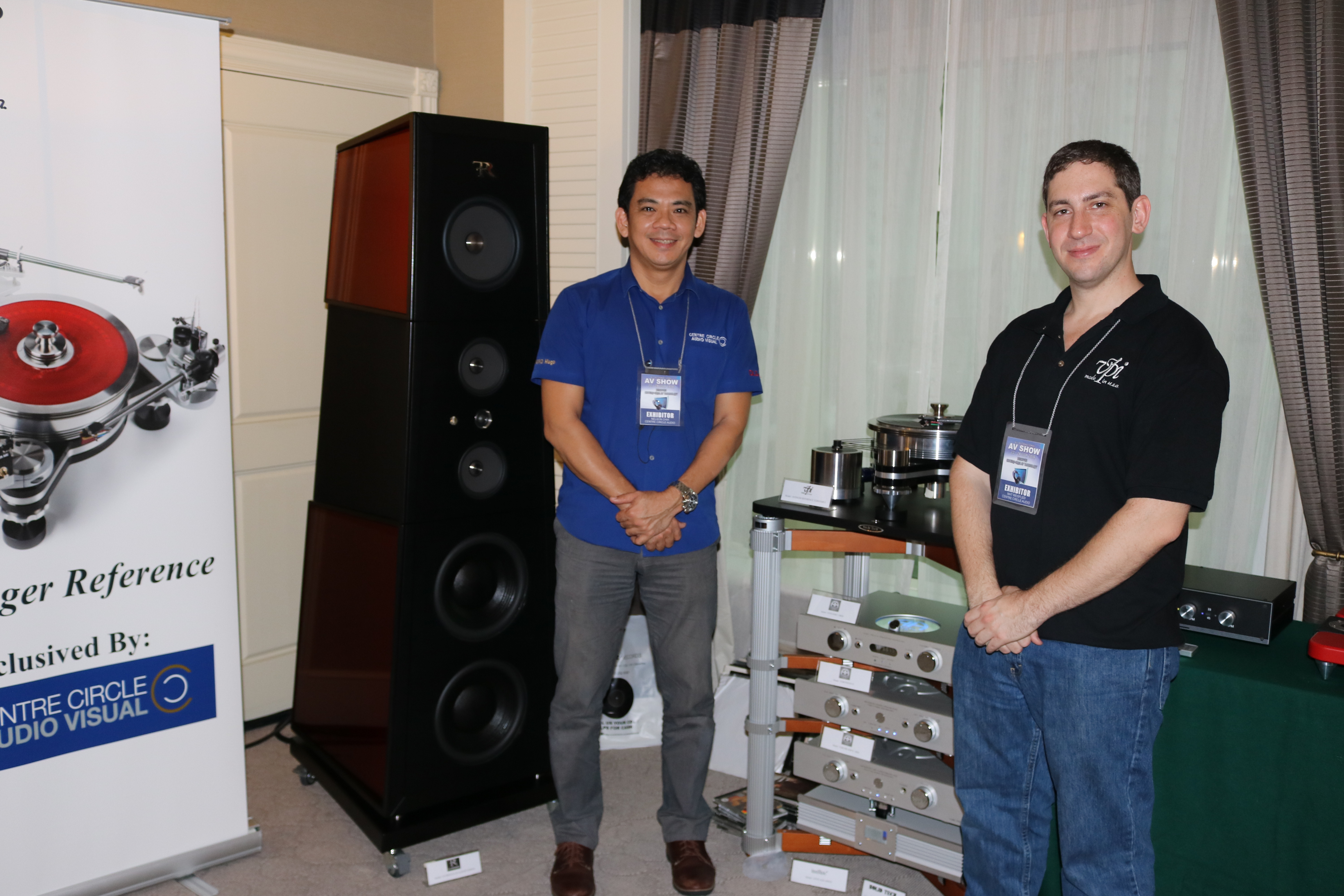 Nelson and Mathew Weisfeld (popularly known as Mat), the younger son of VPI Industries Inc founders Sheila and Harry Weisfeld. Note the gigantic Rosso Florentino’s flagship loudspeakers – Florentia - behind Nelson.
