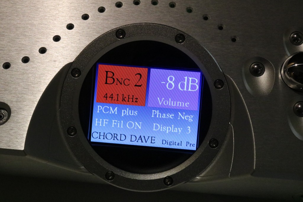 The display panel of the Chord Dave.