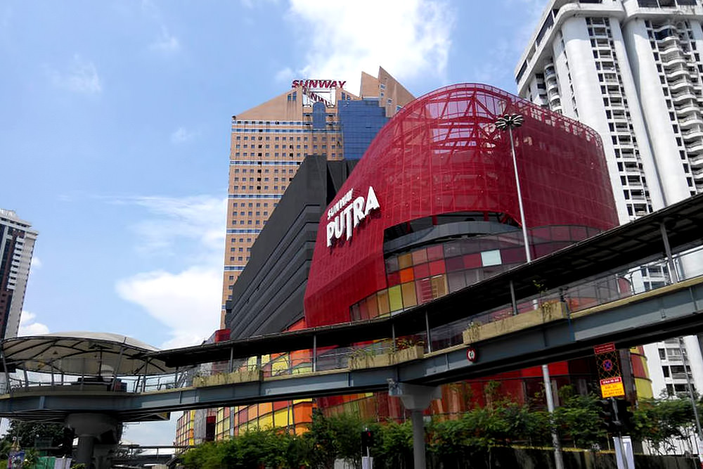 Public  LRT transport directly serves the hotel and the Mall