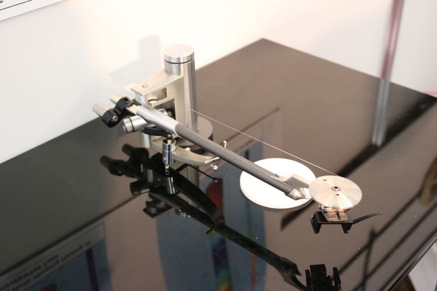 The Funk Firm AK 1 tonearm.