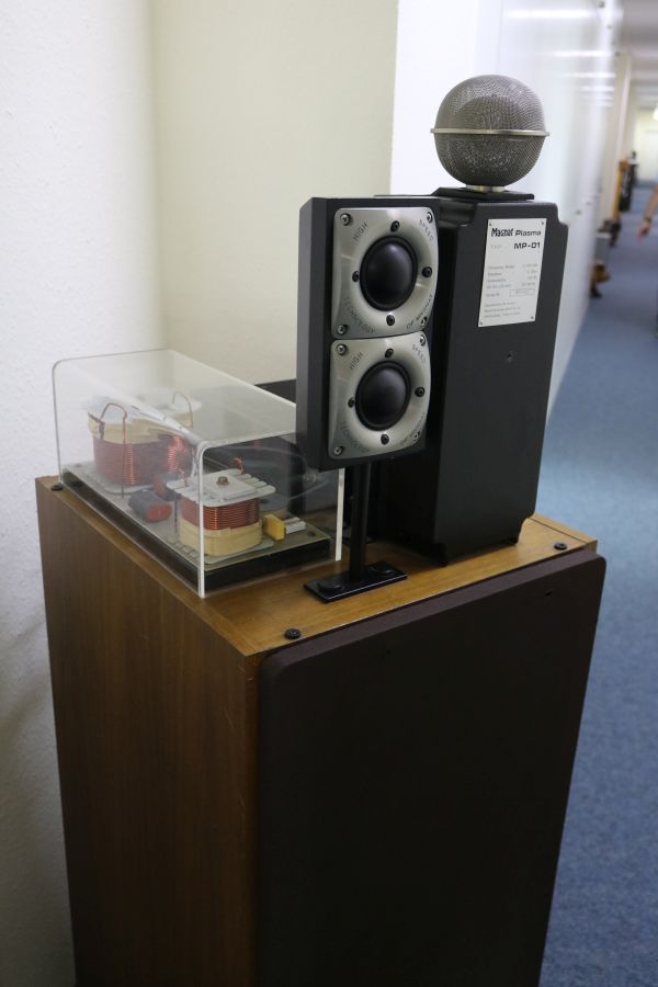 The plasma tweeter was placed on top of the speaker next to its power supply.