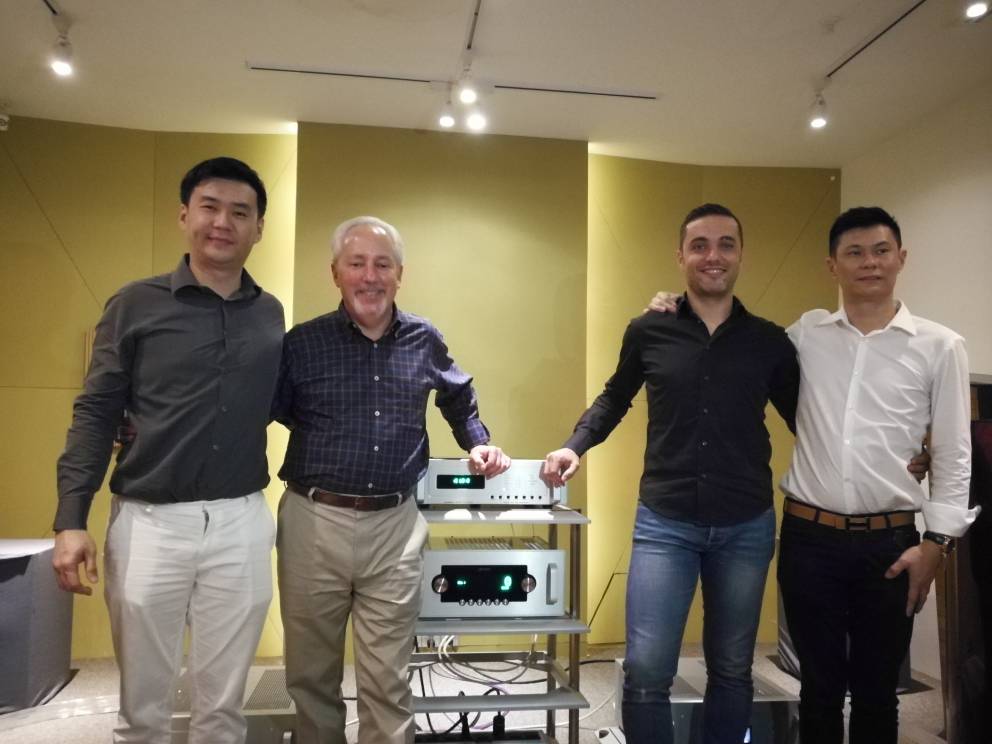 Gordon (left) seen here with Fontain (right) with their CD6 CD Player/DAC and the REF stereo preamplifier. Flanking them are Alvin Tan(far left) and Andy Tan(far right) of Perfect Hi-Fi