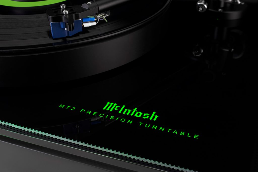 The light up logo which sits on the top acrylic plate glows green in typical McIntosh style