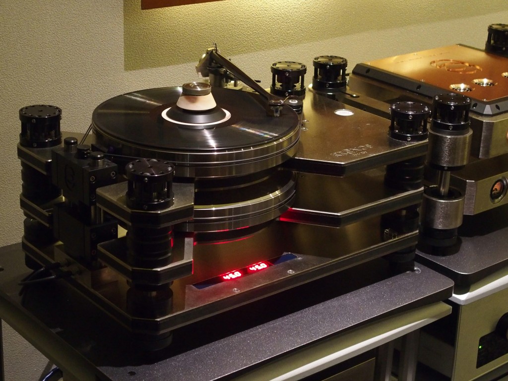 The source: Kronos Pro turntable with Black Beauty 12-inch tonearm and ZYX cartridge.