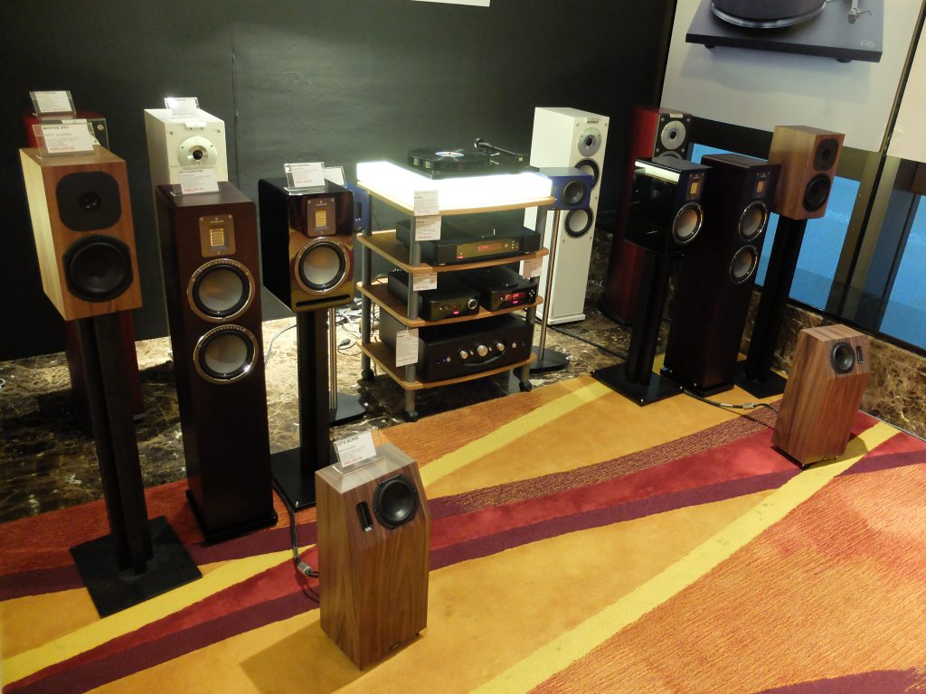 Sound’s system which was matched with speakers from Audio Vector   as well as the adorable Neat Iota Alpha which is seen here standing in front