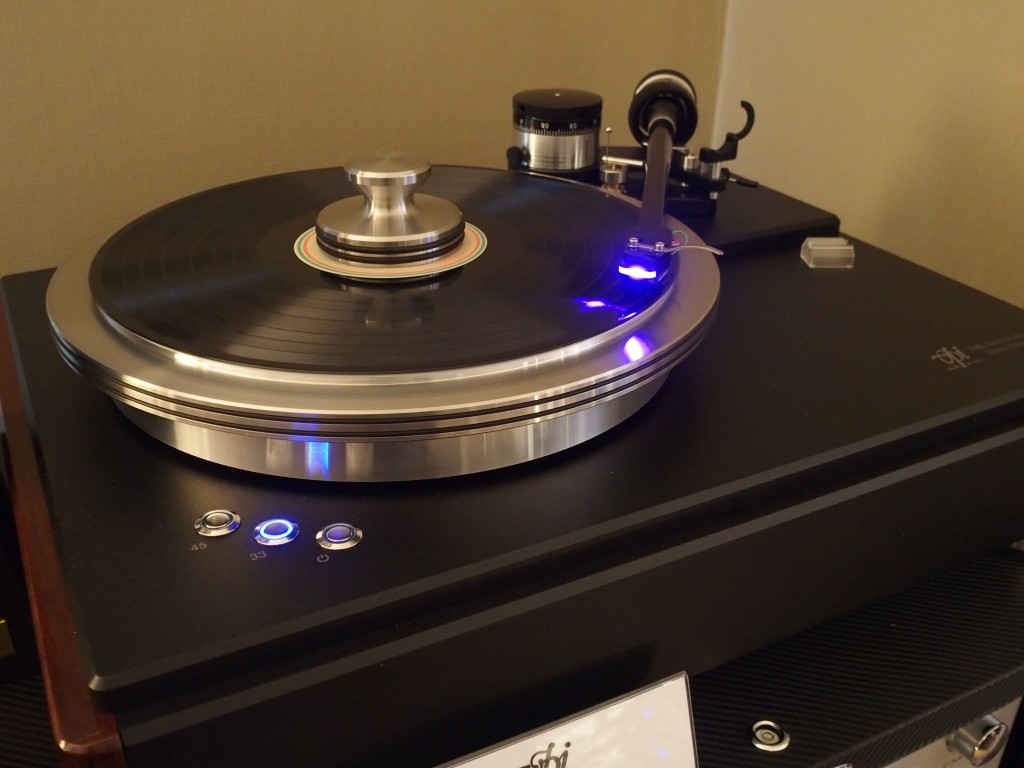 The DS Audio DS Master1 optical cartridge was used on the VPI HW-40 Anniverdary turntable