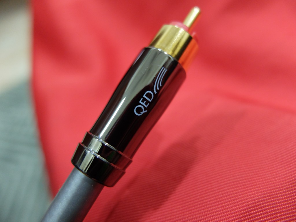 The Performance Audio 40i phono connector feels every bit solid to the touch as it looks. Note the gold plated connectors