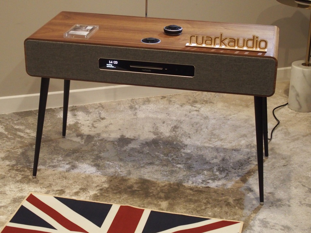 The Ruark Audio R7 looks like a side-table.