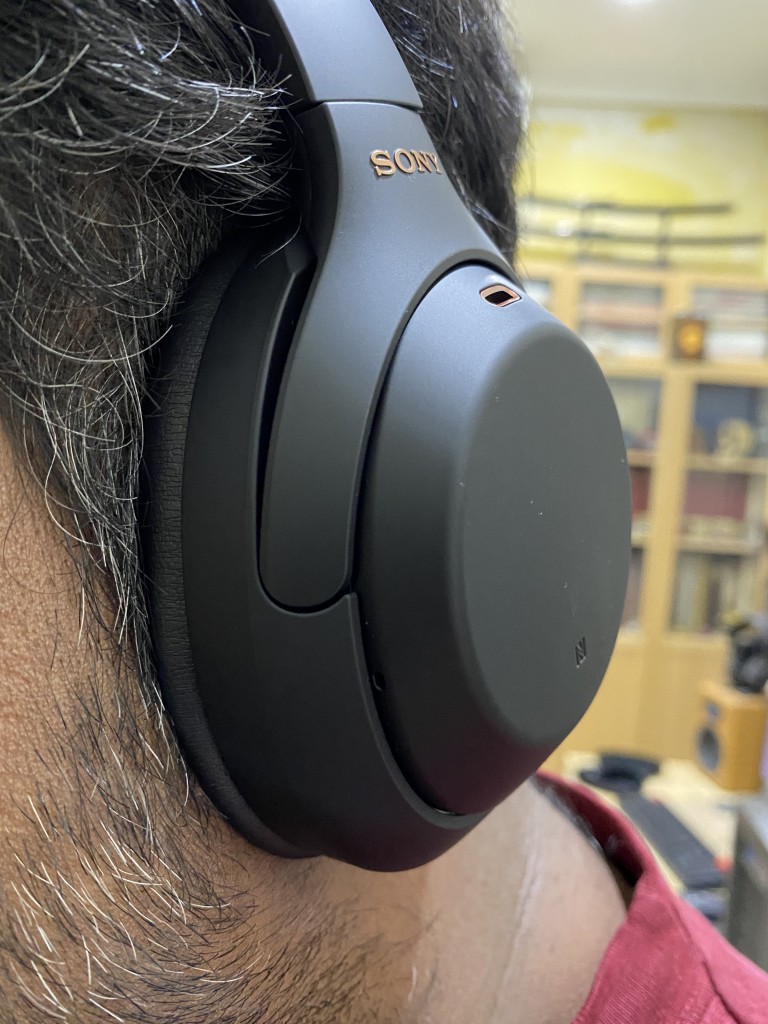 The ear and head pads are sleek in profile and provide a ridiculous level of comfort great for long sessions